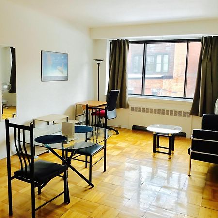 Stylish Montreal Apartment Comfortable Stay In The Golden Square Mile Exterior photo