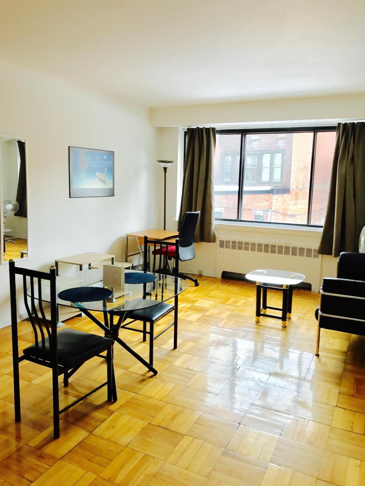 Stylish Montreal Apartment Comfortable Stay In The Golden Square Mile Exterior photo